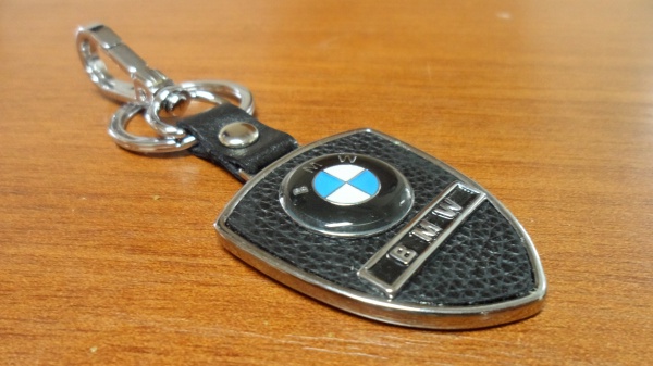 Брелок BMW 7025 автомобильный