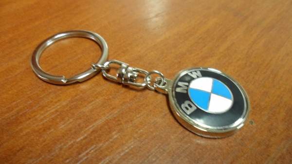 Брелок BMW 7002 для автомобиля