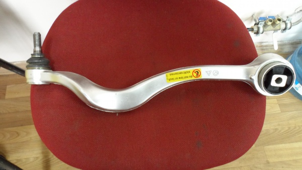 Рычаг подвески передний